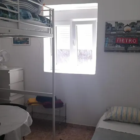 Pensjonat Ajuda Space