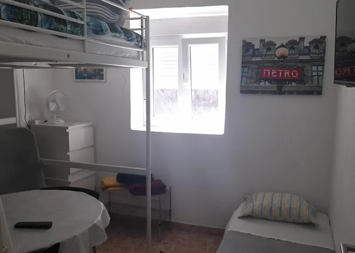 Πανσιόν Ajuda Space